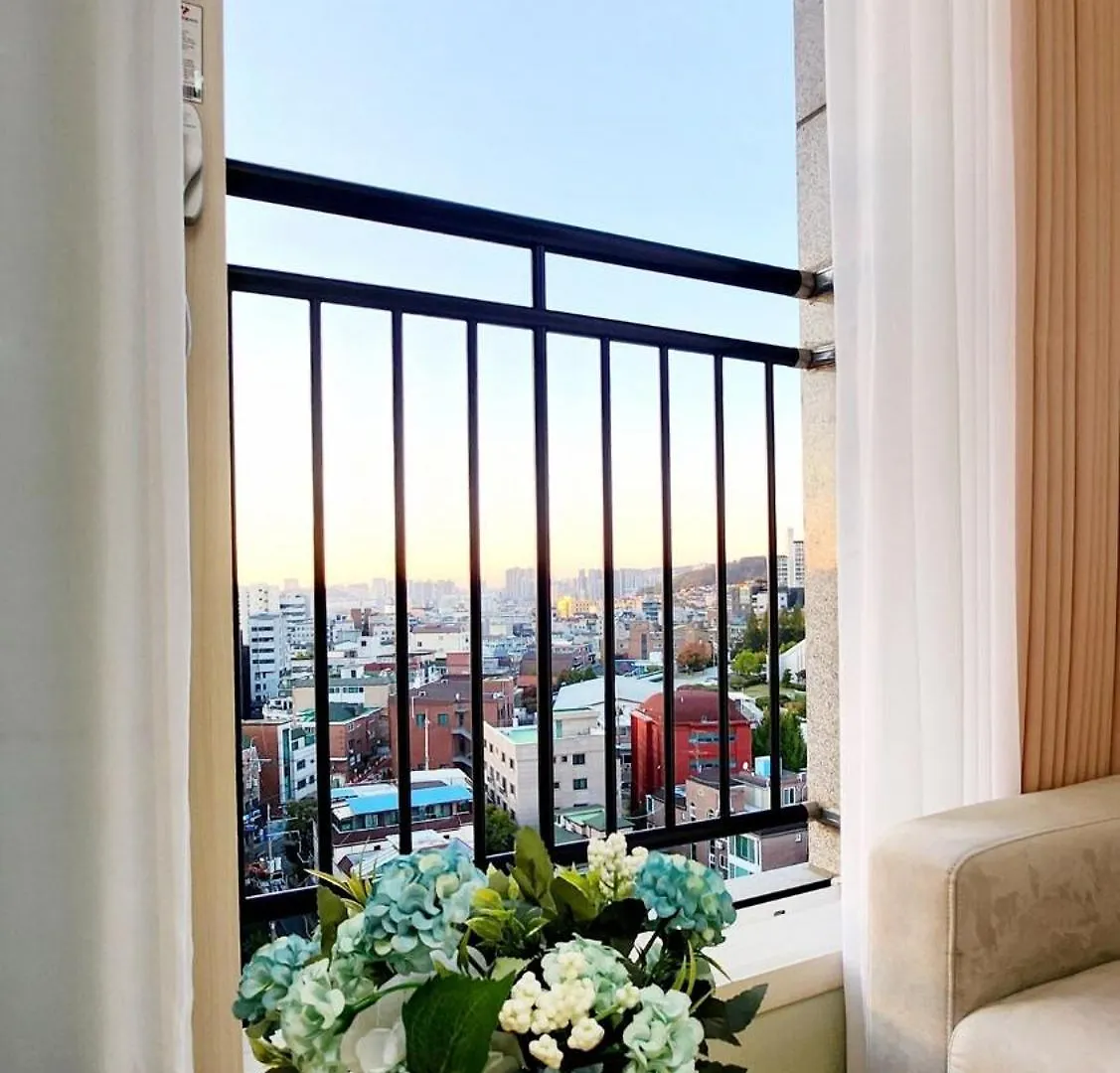 Apartment Hongik University Sinchon Sirince Seoul