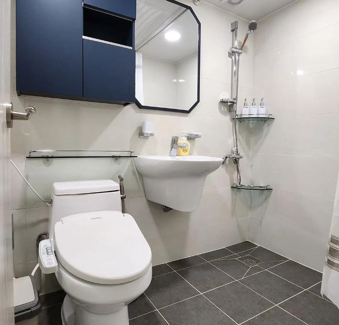 Hongik University Sinchon Sirince Seoul Apartment