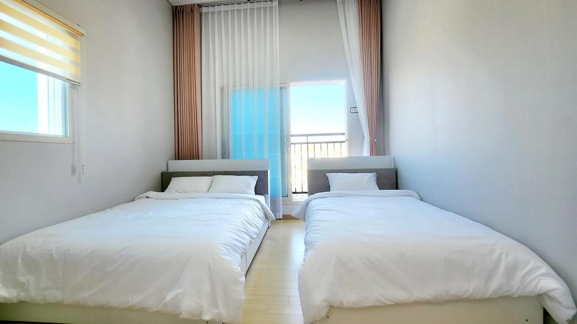 Hongik University Sinchon Sirince Seoul Apartment