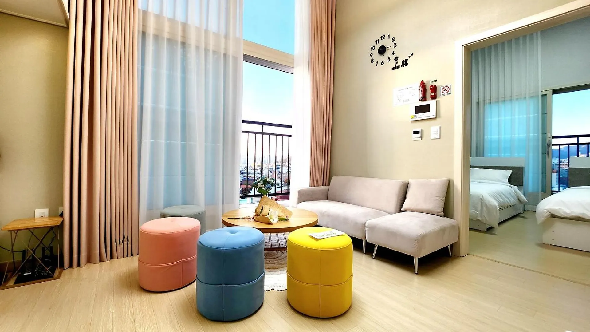 Apartment Hongik University Sinchon Sirince Seoul