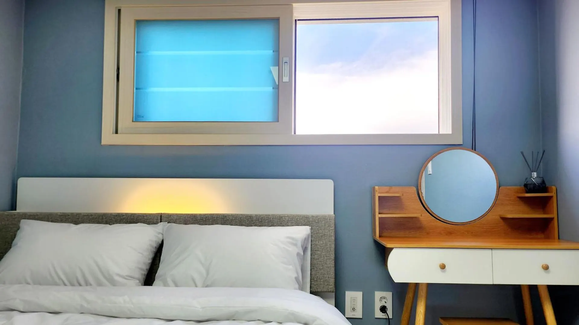 Hongik University Sinchon Sirince Seoul Apartment