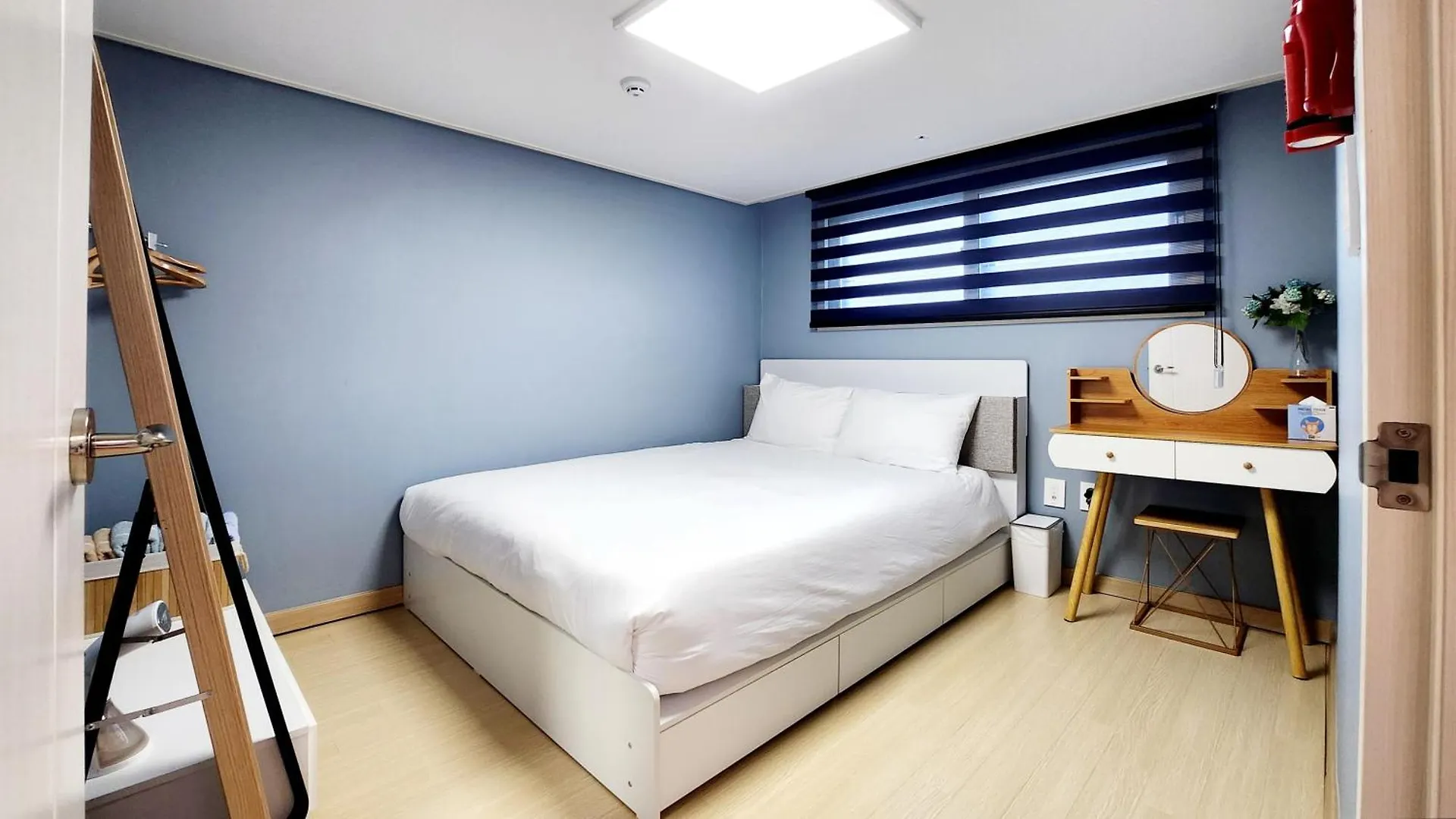 Apartment Hongik University Sinchon Sirince Seoul South Korea