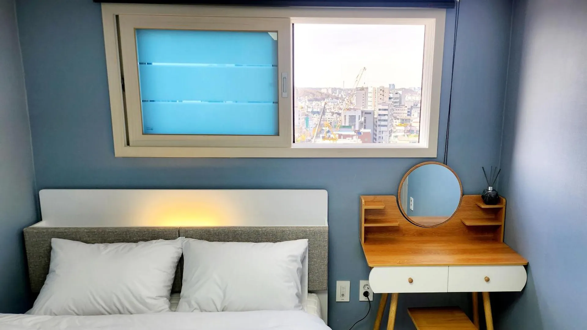 Apartment Hongik University Sinchon Sirince Seoul