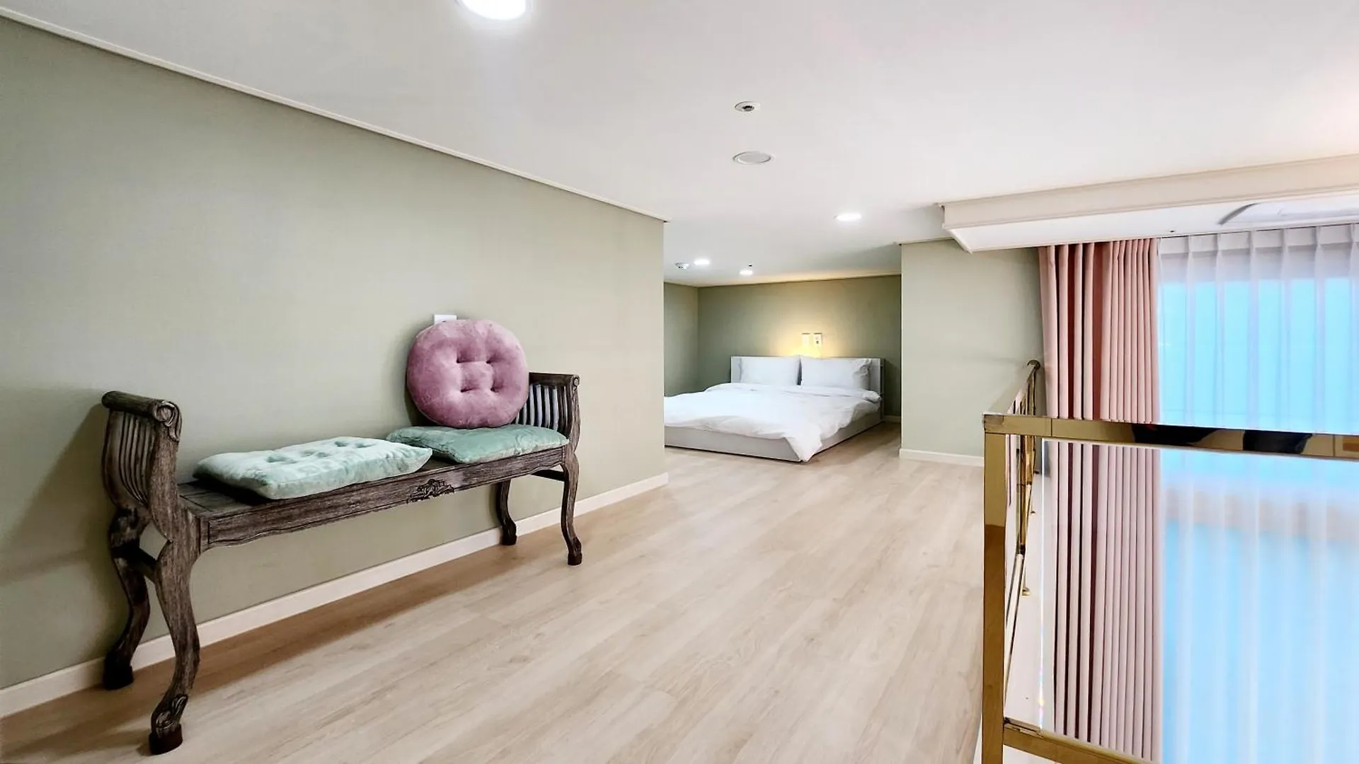 Hongik University Sinchon Sirince Seoul Apartment